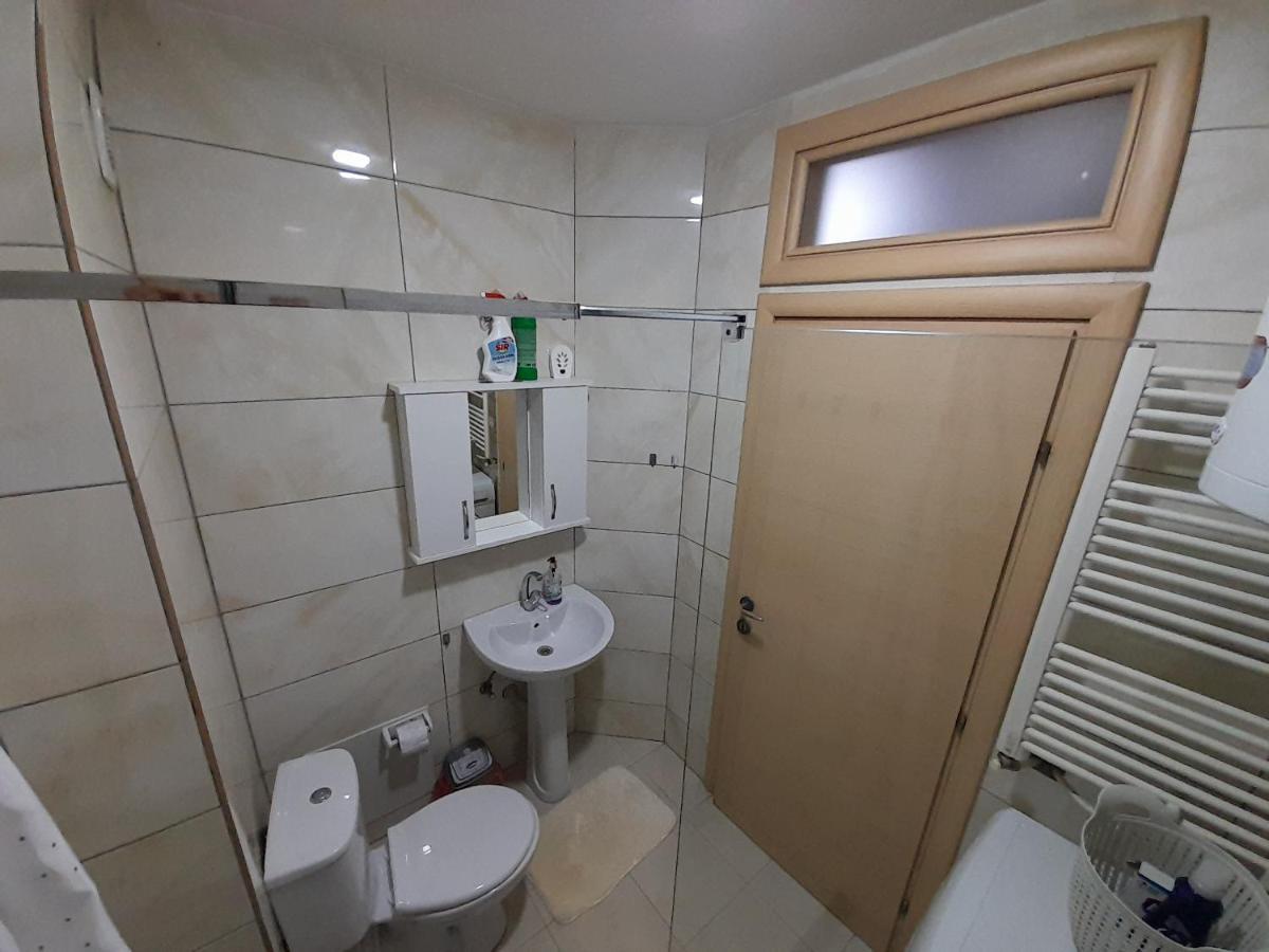Gray Apartment 1 Пристина Екстериор снимка