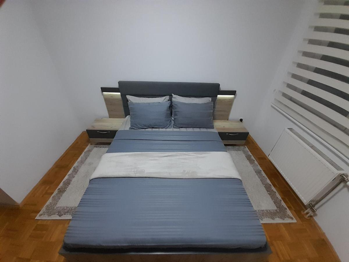 Gray Apartment 1 Пристина Екстериор снимка
