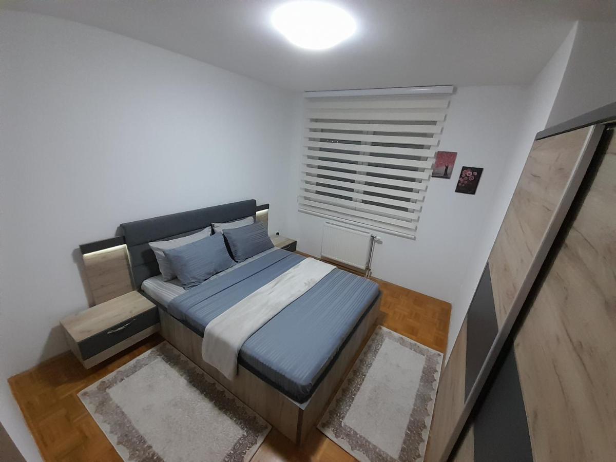Gray Apartment 1 Пристина Екстериор снимка