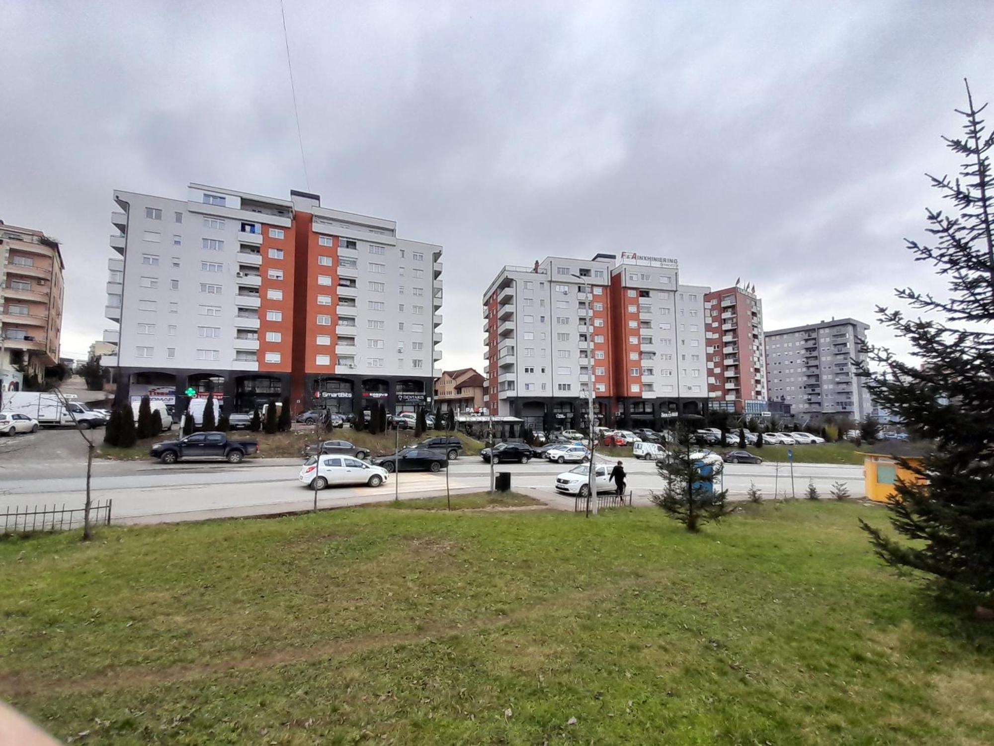 Gray Apartment 1 Пристина Екстериор снимка